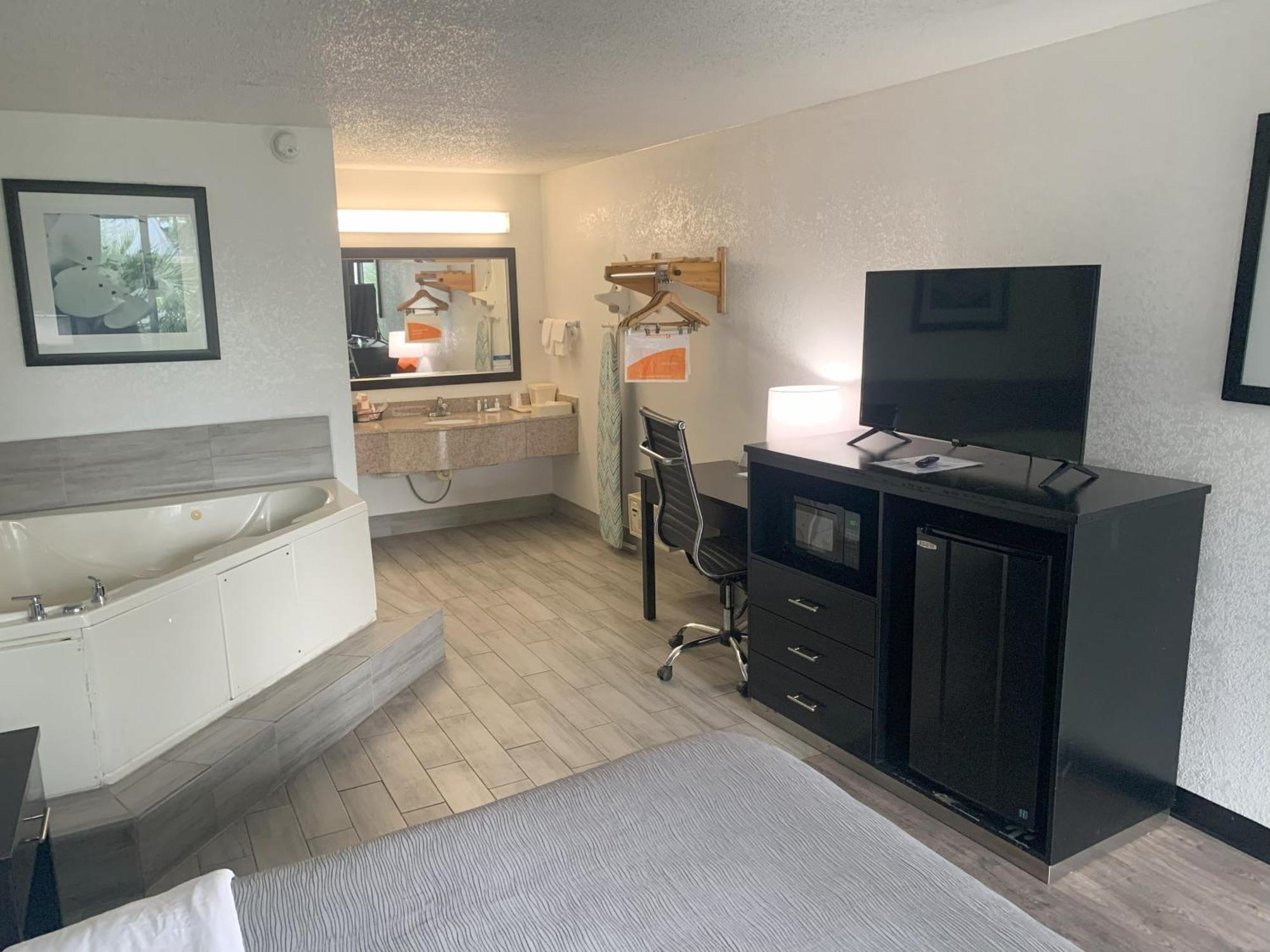 Quality Inn & Suites Hardeeville - Savannah North Exterior photo